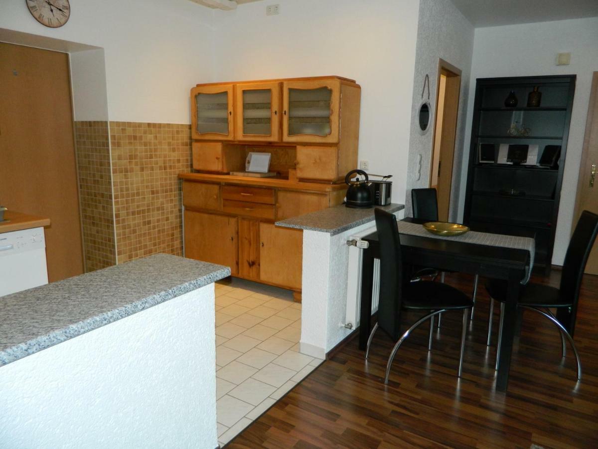 Unter Den Linden Apartment Халбе Екстериор снимка